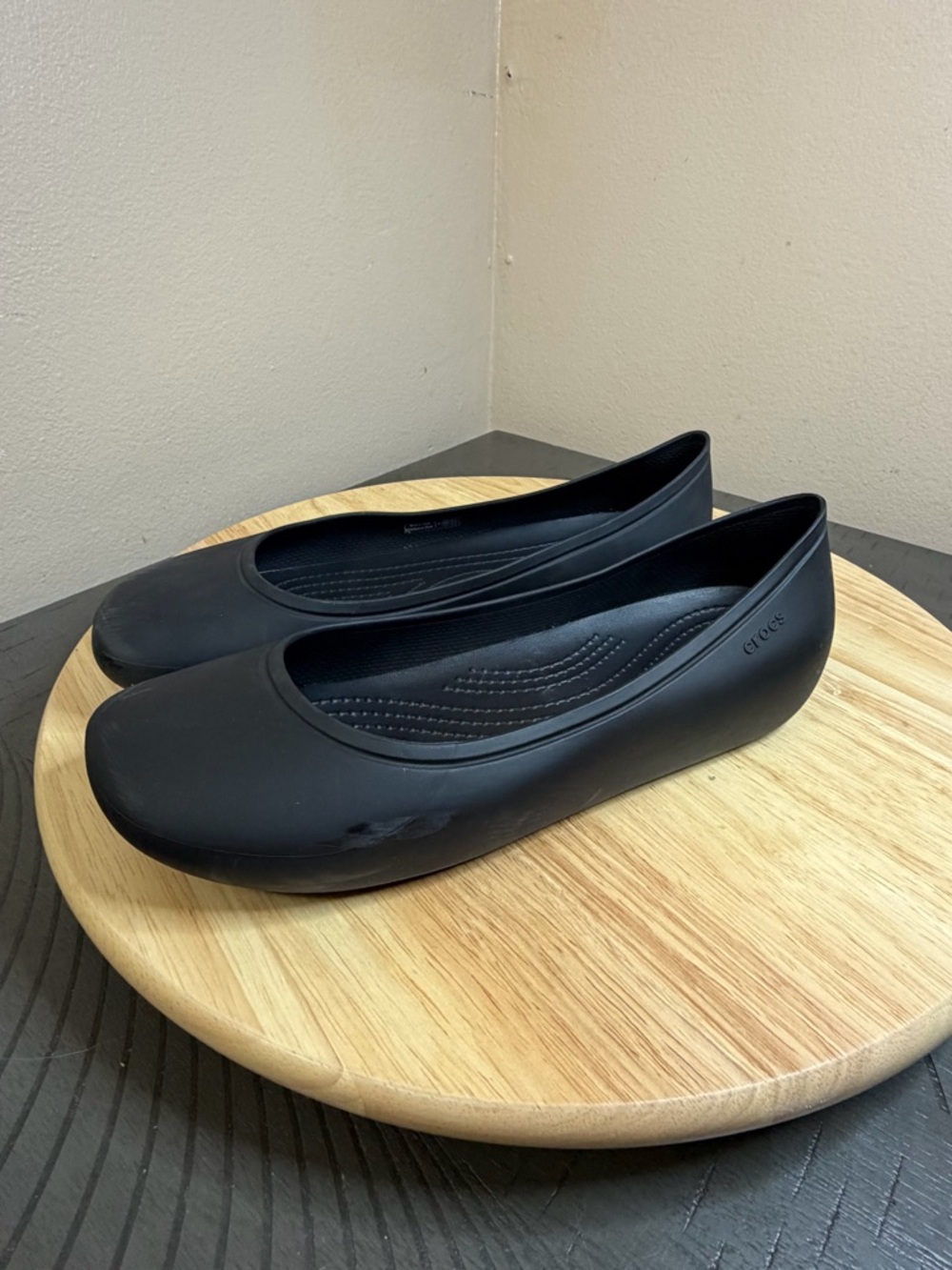 Crocs women’s brooklyn flat shoes